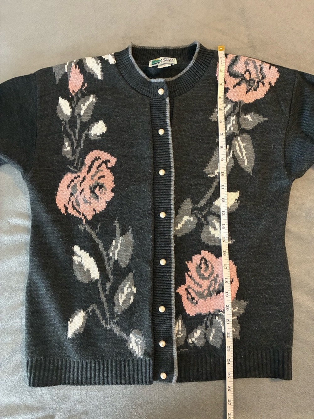Chic Floral Cardigan in Black and Pink Cottagecore Grandmacore Peasant - Picture 7 of 10